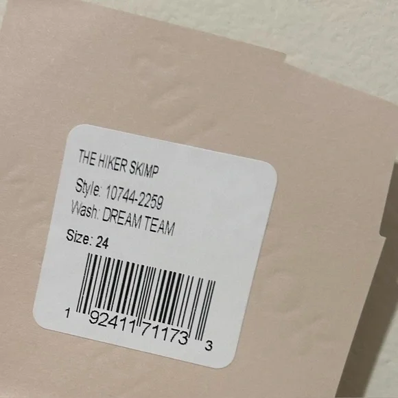 NWT Mother Superior The Hiker Skimp Jeans in Dream Team Wash - Women’s Size 24 - Picture 6 of 12